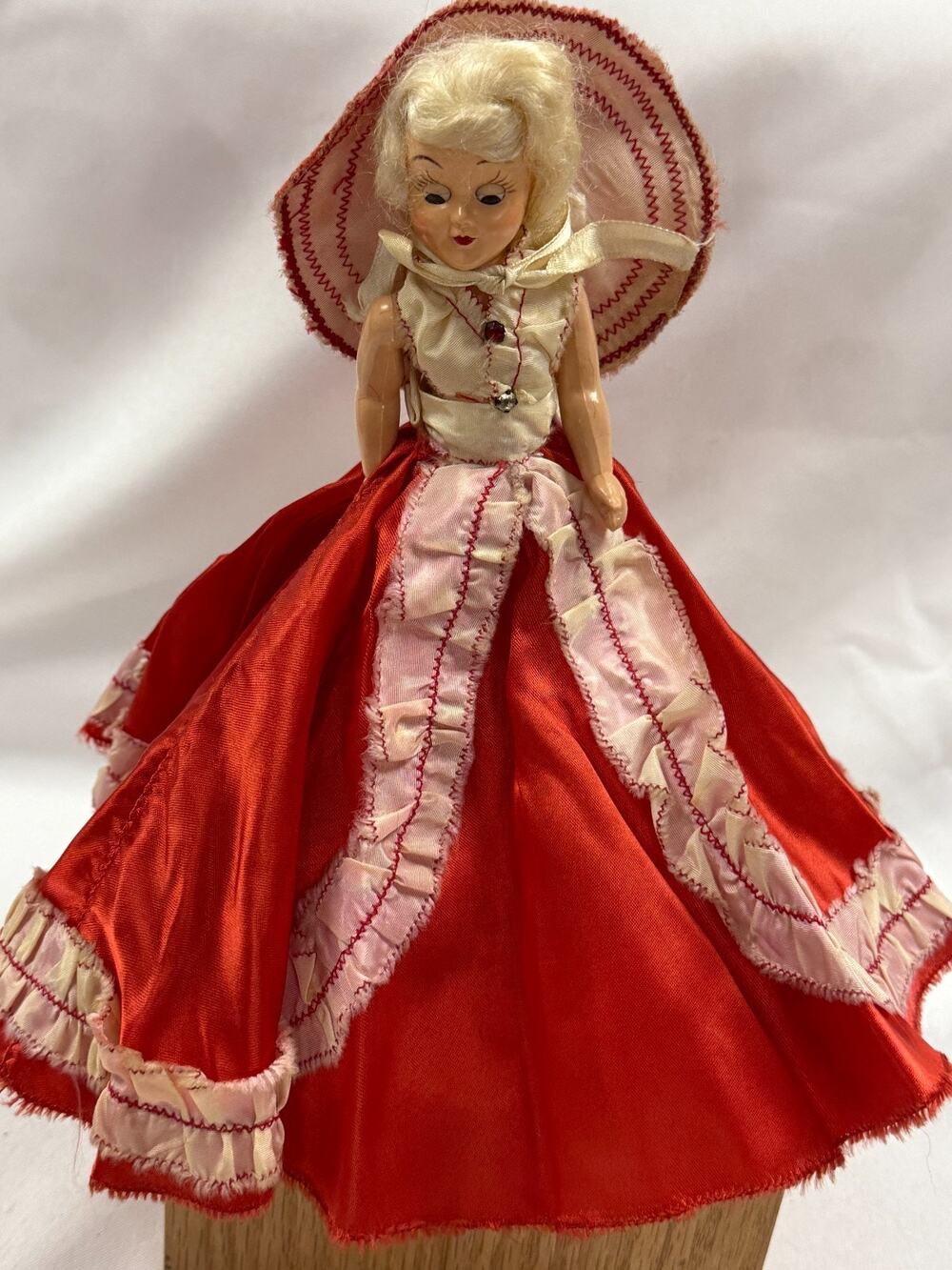 Vintage Ethnic Costume Doll Unmarked Sleep Eyes 7 Inch Free Standing Red Hat